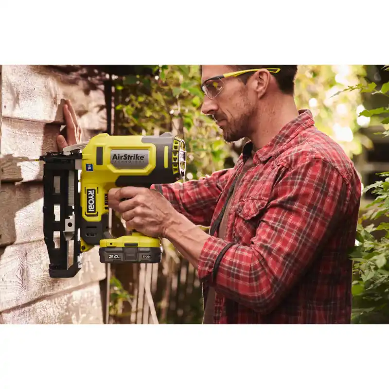 Cloueur de finition à air comprimé RYOBI R16GN18-0 16G 18V livré avec 500 pointes (vendu sans batterie) Offre Du Jour